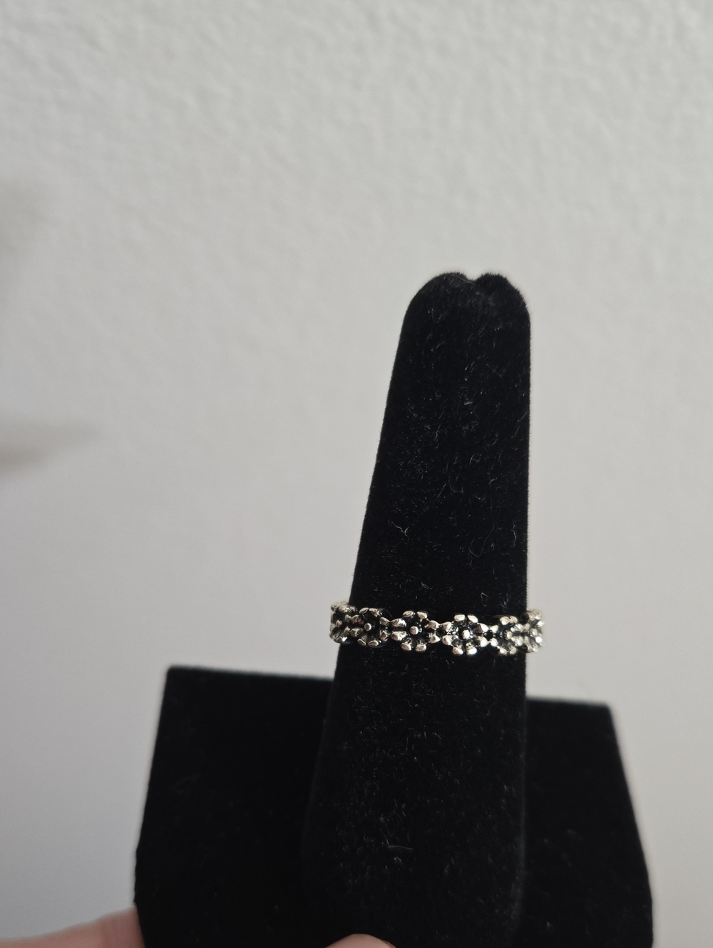 Sterling Silver Floral Band Ring - Silver.Size 7.